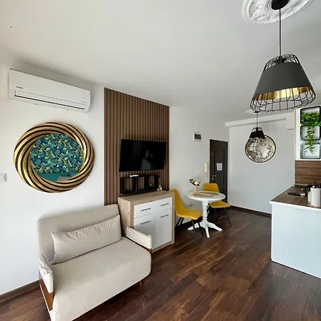 Marina Triumph Apartment
